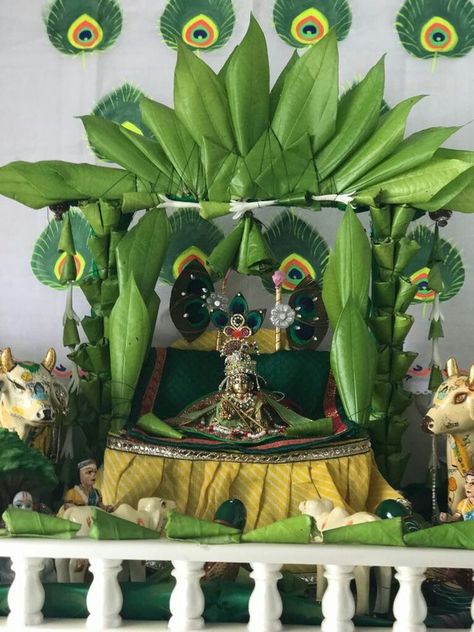 Jj Jji Krishna Decoration Ideas, Krishna Decoration, Decoration Ideas For Wedding, Krishna Beautiful, Birthday At Home, Thali Decoration Ideas, Diy Floral Decor, Janmashtami Decoration, Birthday Room Decorations