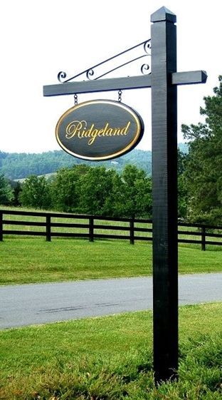 Sign Posts Ideas, Sign Post Ideas, Farm Signs Entrance, Driveway Sign, Farm Entrance, House Name Signs, Property Signs, Ranch Sign, Driveway Entrance