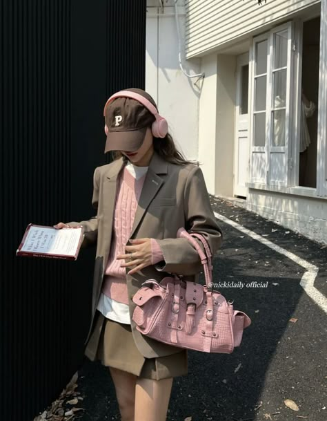 Irisloveunicorns Outfits, Vision 2024, Aesthetic Photoshoot, Selfie Inspo, Chic Outfit, 가을 패션, Casual Style Outfits, Looks Vintage, Outfits Casuales