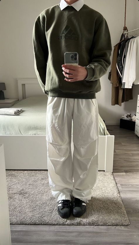 White Baggy Pants Outfit Men, White Longsleeves Outfit, Street Formal, Longsleeves Outfit, Cream Pants Outfit, Streetwear Wallpaper, Aesthetic Male Outfits, Grunge Photos, Baggy Pants Outfit