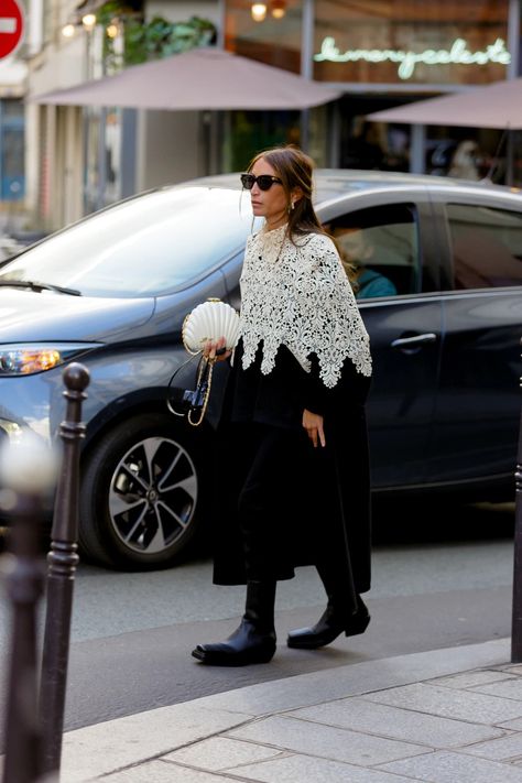 Street Style 23, Cool Bag, French Girl Style, City Of Lights, All Black Looks, French Girls, Looks Street Style, The Best Street Style, Best Street Style