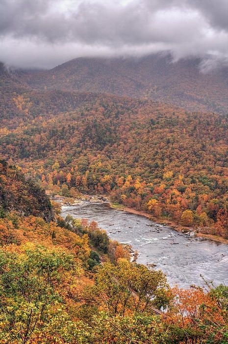 James River Valley -  Blueridge Mountains .. #Virginia #blueridgemountains Southwest Virginia, Road Trip Camping, Taking A Picture, James River, Camping Locations, Appalachian Mountains, River Valley, Camping Experience, Glacier National Park