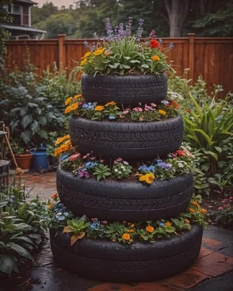 Old Tire Garden Ideas, Old Tire Ideas, Old Tires Ideas Diy, Tire Repurpose, Diy Tire Projects, Garden Ideas Using Old Tires, Standing Garden, Repurposed Tire, Nature Scape