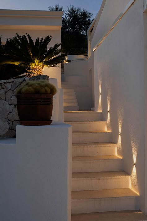 Private residence - L&L Luce&Light Stair Lighting Ideas, Stairs Lighting Ideas, Outdoor Light Ideas, Stairs Wall Design, Staircase Lighting Ideas, Stairs Lighting, Led Stair Lights, Outside Stairs, Wall Light Outdoor