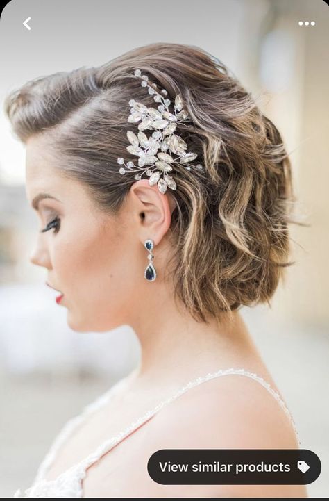 One Side Up Wedding Hair Short, Mother Of The Bride Hair Short Curly Bob Hairstyles, Wedding Hairstyles For Chin Length Hair, Short Curly Hair For Wedding, Short Hairstyles For Round Faces, Short Bridal Hair, Short Hair Bride, Brown Bob, Side Parting