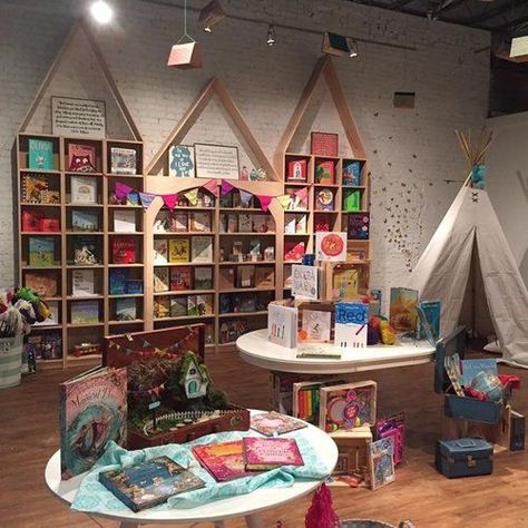 Toy Store Design, Bookshop Café, Bookstore Design, Bookstore Cafe, Kids Library, Fall Fest, Book Cafe, The Best Advice, Little Library