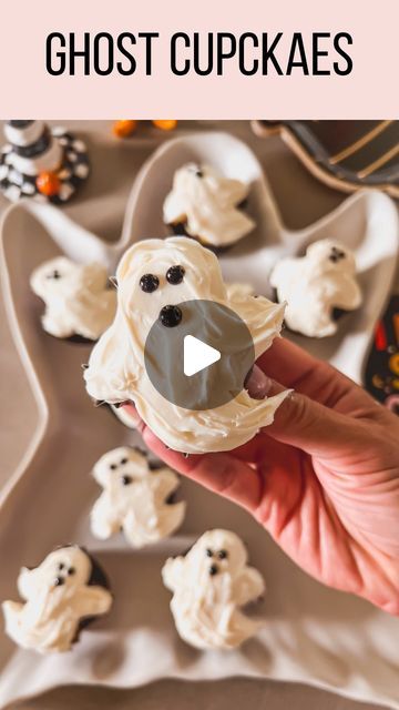 Leanna Laming on Instagram: "GHOST CUPCAKES! 👻 I think these little ghosts turned out SO cute!!! All you need are a few ingredients to make these at home… plus they are super simple to make!! 🙌👻  Ingredients: - white cake box mix  - cupcake liners  - aluminum foil - Phillsbury vanilla ready to use frosting bag - black gel decorating icing   Directions:  1. Make white cake box according to package directions 2. Line cupcake tray with cupcake miners and fill 2/3 of the way with batter. 3. Place 4 small balls of aluminum foil around each cupcake liner. (See video for placement)  4. Bake 10-15 minutes or until golden brown  5. Use vanilla frosting to fill in the “ghost” and add more of a tail 6. Use black gel frosting to add eyes and mouth   Enjoy! 👻  #halloweendecor  #halloweentreats #hal White Cake Box, Ghost Cupcakes, Ghost Cake, Decorating Icing, Cupcake Tray, Easy Cupcakes, Cake Box, Vanilla Frosting, Cupcake Liners