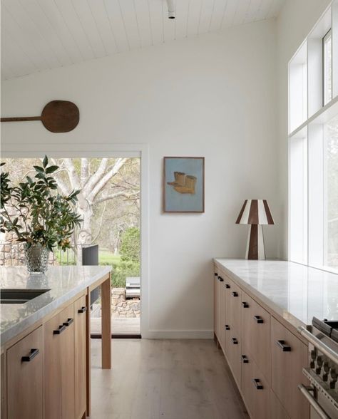 There's so much to love about this kitchen, from the benchtop to the chic details.⁠ ⁠ What element of the kitchen is catching your eye?⁠ ⁠ Interiors @meganmyersinteriors⁠ Styling @jessicaalice_design⁠ Build @holst_design_build ⁠ Photography @dionrobeson Wood Interiors, Light Wood, The Chic, Window Treatments, The Kitchen, Kitchens, Instagram Profile, Architecture, Wood