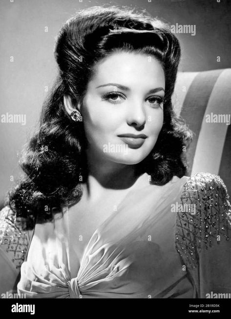 My Love Photo, Linda Darnell, 40s Hairstyles, 1940s Hairstyles, Sean Penn, Classic Movie Stars, Classic Actresses, Film Stars, Actrices Hollywood