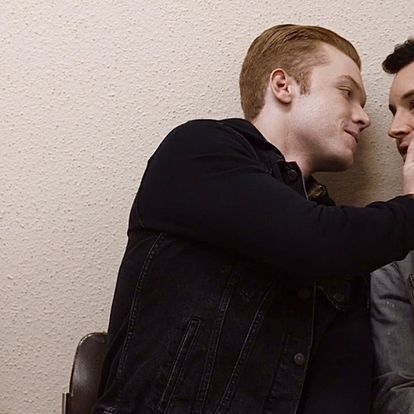 Ian And Mickey Matching Pfp, Mickey Milkovich Smile, Matching Shameless Pfps, Ian And Mickey Matching Pfp Shameless, Mickey And Ian Matching Pfps, Gallavich Matching Icons, Gallavich Pfp, Shameless Matching Pfp, Cameron Monaghan And Noel Fisher