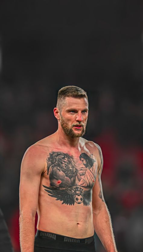 Football Players Tattoos, Bullet Tattoo, In Another Lifetime, Another Lifetime, Chest Piece Tattoos, Chest Tattoo Men, Toni Kroos, Chest Piece, Men Bodies