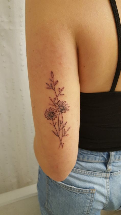 Daisy Bicep Tattoo, Daisy Tattoo On Arm, Wild Daisy Tattoo, Gerber Daisy Tattoo, Gerbera Daisy Tattoo, Soul Sister Tattoos, Daisy Flower Tattoos, Flower Spine Tattoos, Patchwork Tattoo