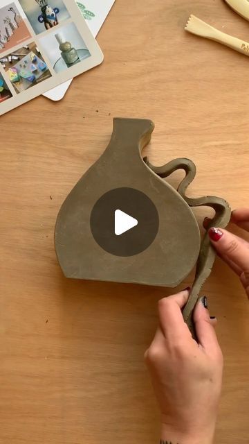 Air Dry Clay Vase, Ceramics Videos, Wall Vases, Clay Classes, Clay Videos, Pottery Lessons, Cardboard Crafts Diy, Beginner Pottery, Pottery Vases