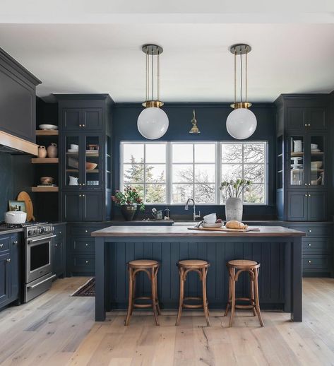 Dark Blue Kitchens, Moody Home Decor, Moody Kitchen, Charcoal Walls, Black Paint Color, Black Living Room, Blue Kitchens, Favorite Kitchen, Inspiration Wall