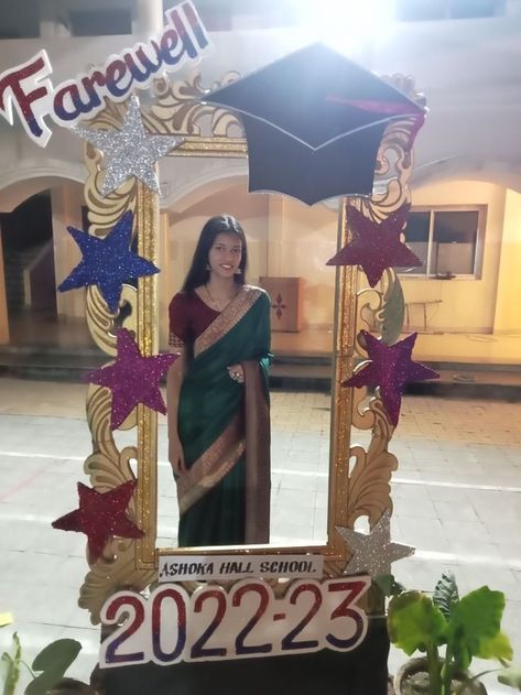 Decoration Farewell Party, Selfie Booth Ideas For Farewell, Graduation Farewell Party Ideas, Graduation Selfie Ideas, Photo Booth Ideas For School, Selfie Point For Farewell, Farewell Party Ideas School Decoration, Selfie Booth Ideas For School, Fresher Party Decoration