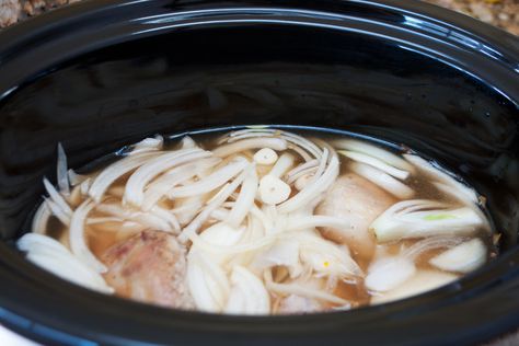 How to Cook Rabbit in a Crock Pot Instant Pot Rabbit, Crockpot Rabbit Recipe, Easy Rabbit Recipe, How To Cook Rabbit, Rabbit Recipe, Rabbit Recipes, Squirrel Food, Rabbit Dishes, Paleo Crockpot