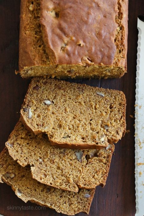 So moist and flavorful, this bread is made light by replacing butter with lots of bananas, pumpkin and apple sauce. Baking With Applesauce, Banana Pecan Bread, Pecan Bread, Pumpkin Banana Bread, Pumpkin Banana, Apple Sauce, Skinny Taste Recipes, Pumpkin Pecan, Food Tasting