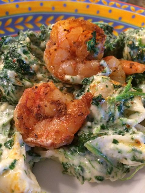 Creamed Spinach and Shrimp Tortellini Tortellini With Shrimp, Shrimp Tortellini, Darius Cooks, Spinach Tortellini, Seafood Recipes Healthy, Walnut Salad, Creamed Spinach, Frozen Spinach, Roasted Garlic