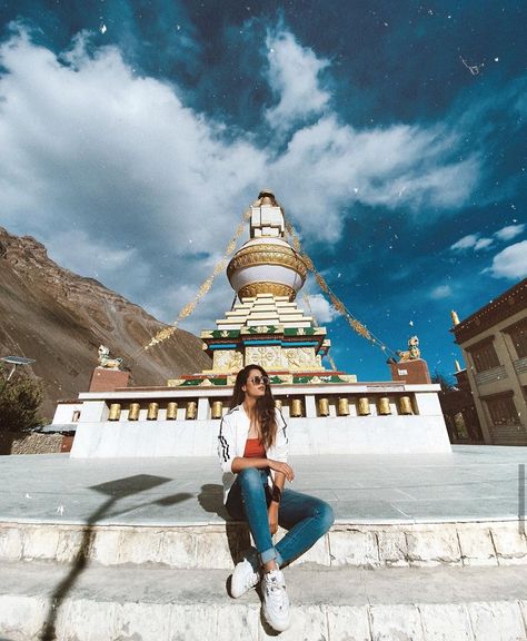 Outfits For Leh Trip, Monestry Photography, Leh Photo Ideas, Spiti Valley Photography Poses, Leh Ladakh Outfits Women, Spiti Valley Outfit Women, Ladakh Outfit Ideas Women, Sikkim Photography Pose, Leh Ladakh Photography Poses