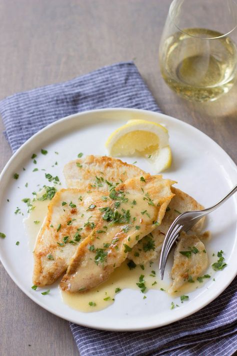 Fillet of Sole with Lemon-Wine Pan Sauce / JillHough.com Filet Of Sole Recipes, Filet Of Sole, Lemon Wine, Sole Recipes, Pan Sauce, How To Cook Fish, Wine Food Pairing, Fish Fillet, Idee Pasto Sano