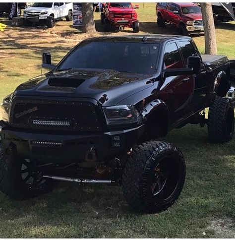 Prefer Chevy, but this is beautiful! Square Body Dodge, Trucks Dodge, Hot Trucks, Custom Lifted Trucks, Dodge Diesel, Chevy Diesel Trucks, Tundra Truck, Cummins Trucks, Trucks Lifted Diesel