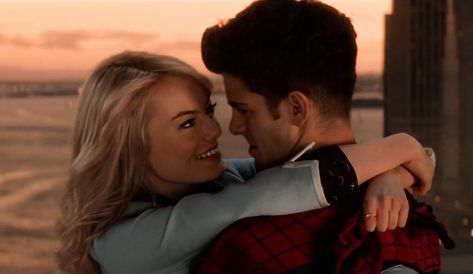 Spider Man Love, Peter Parker And Gwen Stacy, Peter Parker Gwen Stacy, Emma Stone Gwen Stacy, Spiderman And Spider Gwen, The Amazing Spiderman 2, Spiderman Spider, Spider Man 2, Amazing Spider Man