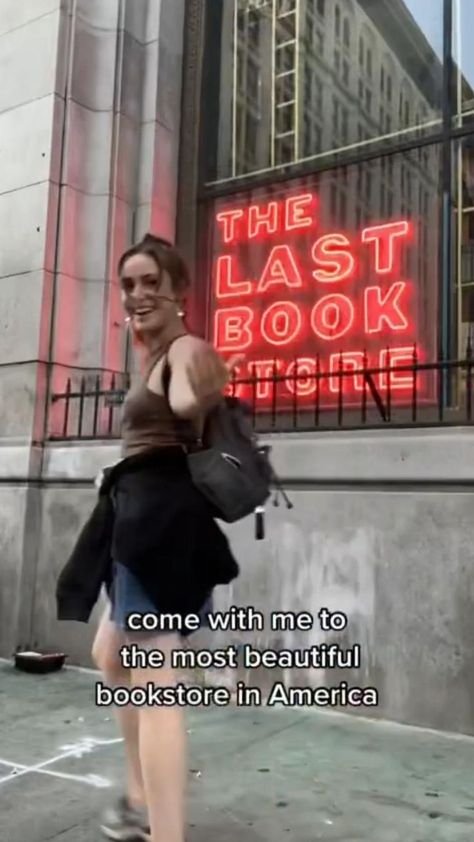 Bucket List Places You Probably Havent Heard Of, Things To Do In A Library, Walking The Strip In Vegas Outfit, Fun Places To Go In Chicago, Fun Places To Go With Friends, Dreamy Aesthetic Vintage, Things To Do In America, Cool Places To Go, The Last Bookstore