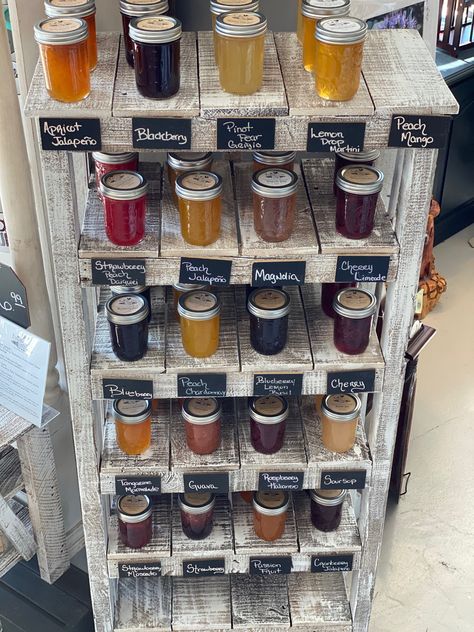 Farmers Market Jam Display, Jam Display Farmers Market, Farm Store Design, Cottagecore Lifestyle, Farmers Market Booth, Farmers Market Stand, Market Stands, Farm Store, Farm Lifestyle