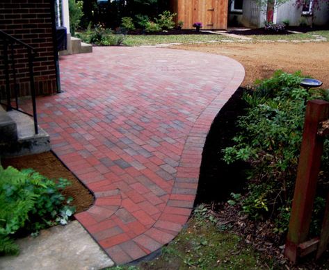 Small Brick Patio, Curved Patio, Diy Patio Pavers, Brick Paver Patio, Patio Pictures, Paver Designs, Brick Patio, Patio Pavers Design, Paver Walkway