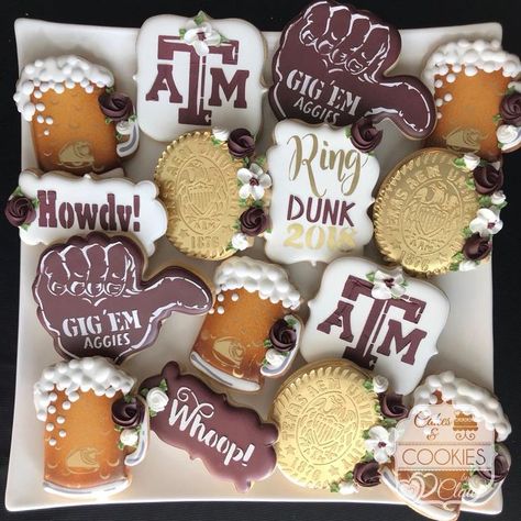 Aggie Ring Dunk, Aggie Ring Day, Ring Dunk, Aggie Ring, Gig Em Aggies, Ring Day, Ring Cake, Graduation Party Planning, Texas Aggies