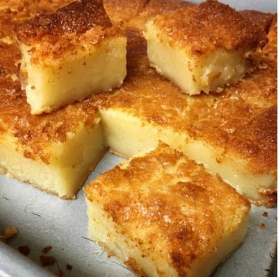 Butter Mochi Recipe, Hawaiian Desserts, Butter Mochi, Mochi Recipe, Mochi Cake, Hawaiian Dishes, Hawaii Food, Filipino Desserts, Island Food