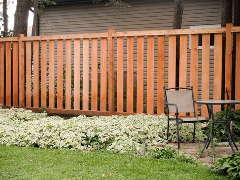 semi-private wood fence Semi Private Fence Ideas, Semi Private Fence, Contemporary Fence Design, Backyard Fence Design, Deck Fencing, Contemporary Fence, Fence With Lattice Top, Fence Design Ideas, Fence Backyard