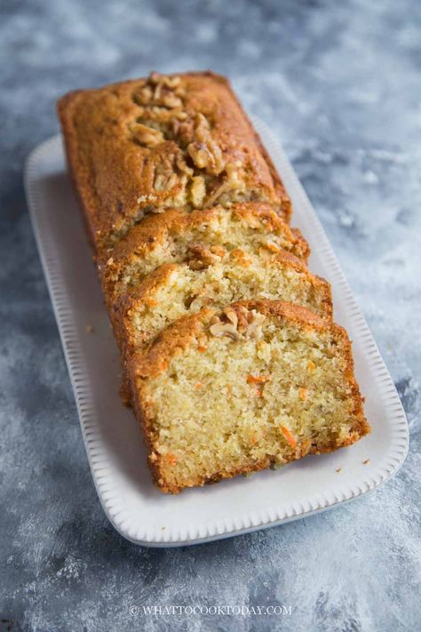 Banana And Carrot Cake, Carrot And Banana Cake, Banana Carrot Cake, Carrot Butter, Moist Banana Cake, Banana Cake Recipe Easy, Gingerbread Dessert, Carrot Banana Cake, Banana Butter