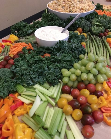 Huge veggie board that fed a group of 75+ Veggie Board, Bar Aesthetic, Host Dinner Party, Butcher Paper, Dining Experiences, A Group, Dinner Party, Party Ideas, Baby Shower