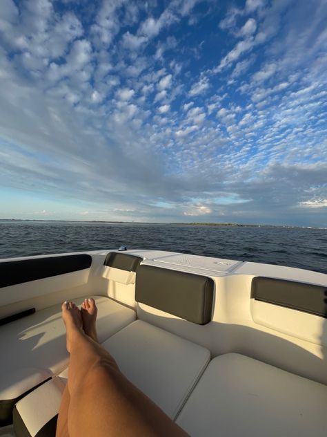 cloud in the sky, aesthetic, yatch, boat, sun, beach. Yatch Boat Aesthetic, Yatch Boat, Photo Reference, Picture Photo, Dark Aesthetic, Airplane View, Aesthetic Pictures, Vision Board, Lifestyle