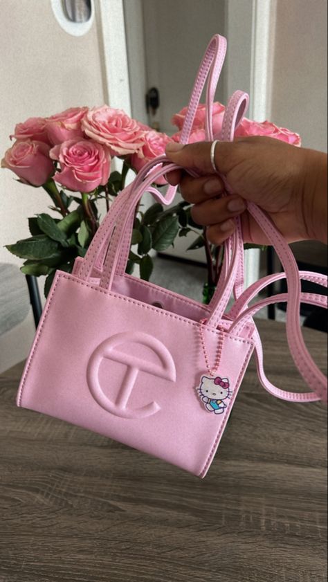 Telfar Bubblegum Pink, Pink Telfar Bag Aesthetic, Small Telfar Bag Outfit, Bubblegum Telfar Bag, Bubble Gum Pink Telfar, Pink Telfar Bag Outfit, Telfar Bag Aesthetic, Pink Telfar Bag, Pink Telfar