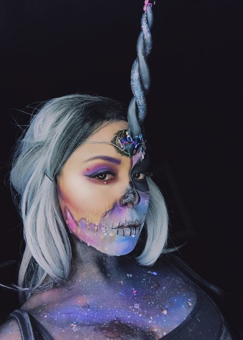 Skeleton Unicorn Costume, Unicorn Body Painting, Dark Unicorn Makeup, Fairy Make-up, Painting 2023, Dark Unicorn, Melting Face, Horror Costume, Skeleton Costume