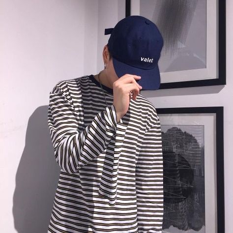 Cap Boy, Boys Dpz, Tumblr Boys, Ulzzang Fashion, Ulzzang Boy, Asian Boys, Do Everything, Mens Street Style, Aesthetic Fashion