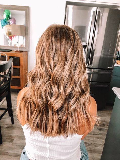 Utah Curls Straight Ends, Cute Curled Hair, Curled Hair Ideas, Utah Curls, Light Color Hair, Cute Hairstyles With Curls, Casual Curls, Curling Straight Hair, Hoco Nails