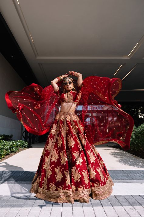 Lehenga Shoot, Indian Editorial, Mehandi Ceremony, Indian Elements, Fabric Illustration, Rajasthani Dress, Indian Wedding Planner, Bride Photos Poses, Bridal Lehenga Designs