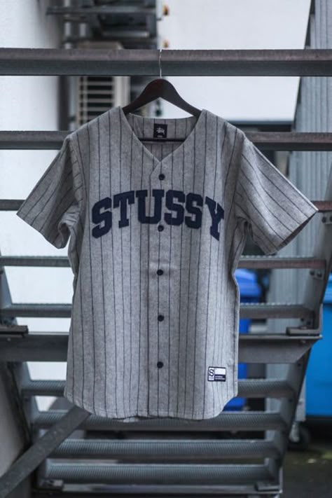 Baseball Style Outfits, Baseball Shirt Outfit, Crazy Pieces, Streetwear Baddie, Alley Oop, Funny Baseball, Clothes Streetwear, Streetwear Collection, Sweet Clothes