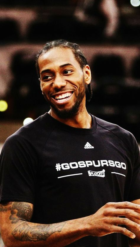 Kawhi leonard Kawaii Leonard, Kawai Leonard, Basketball Aesthetic, Nba Jam, Nba Basketball Art, Texas Sports, Basketball Players Nba, Nba Outfit, Kawhi Leonard