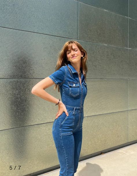 Jumpsuit Outfit Photoshoot, 70s Jumpsuit Outfit, Jeans Jumpsuit Outfit, Denim Jumpsuit Outfit, Instagram Features, Outfit Photoshoot, Chic Outfits Classy, Outfit Pants, Chique Outfit