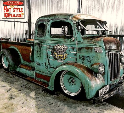 1940-47 Ford COE custom pickup truck conversion in Brazil Custom Classic Trucks, Cab Over Truck, Ford Coe Trucks, Square Body Chevy, Truck Conversion, Classic Trucks Vintage, Best Pickup Truck, Coe Trucks, Customised Trucks