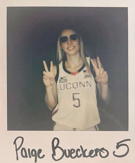 Basketball Girlfriend, Paige Bueckers, Uconn Womens Basketball, Basketball Wives, Ball Aesthetic, Future Girlfriend, Basketball Pictures, Basketball Girls, Future Wife