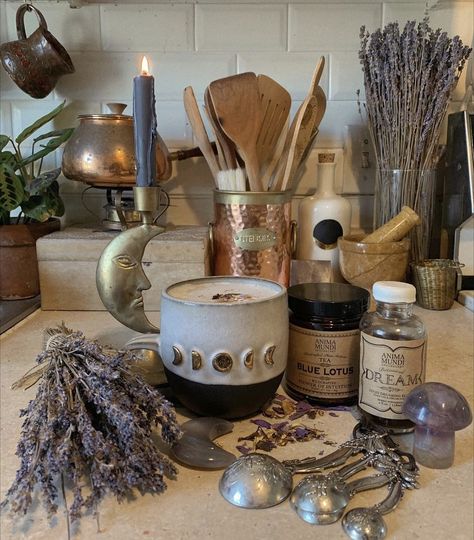 Occult Decor, Witchcraft Altar, Nature Witch, Witch Room, Witch Core, Witch Spirituality, Kitchen Witchery, Witches Altar, Witch Decor