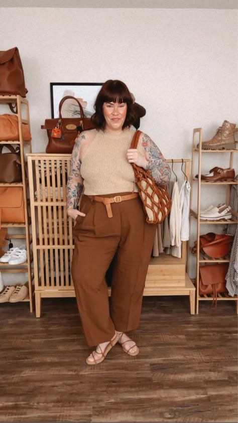 STAUD Hitch Shoulder Bag curated on LTK Plus Size Gaucho Pants Outfit, Gaucho Pants Outfit, Plus Size Retro Fashion, Cooler Outfits, Spring Oufits, Dark Academia Outfits, Outfit Pants, Academia Outfits, Mama Style