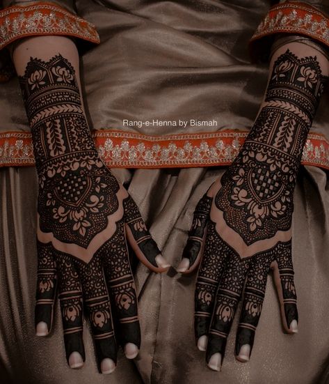 Telugu Mehendi Designs, Mehndi Eid, Kurti Back Neck Designs, Finger Mehndi Style, Blonde Goth, Rajasthani Mehndi, Mehndi Ideas, Finger Mehndi, Short Mehndi Design