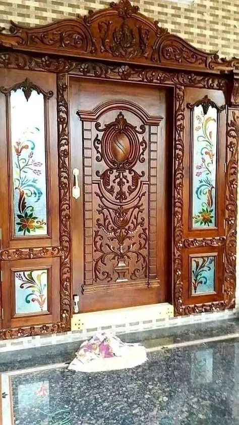 Main Doors Wooden, Main Door Carving Design Entrance, Vasakal Design, Main Entrance Wooden Doors, Doorway Design, Single Main Door Designs, Main Door Design Photos, Wooden Front Door, Pooja Door Design