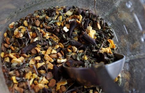 Make Your Own: Orange-Spice Tulsi Tea | Nourishing Days Loose Tea Recipes, Orange Peel Tea, Thieves Tea, Orange Spice Tea, Tea Blends Recipes, Teas Recipes, Tulsi Tea, Dried Orange Peel, Tea Gardens